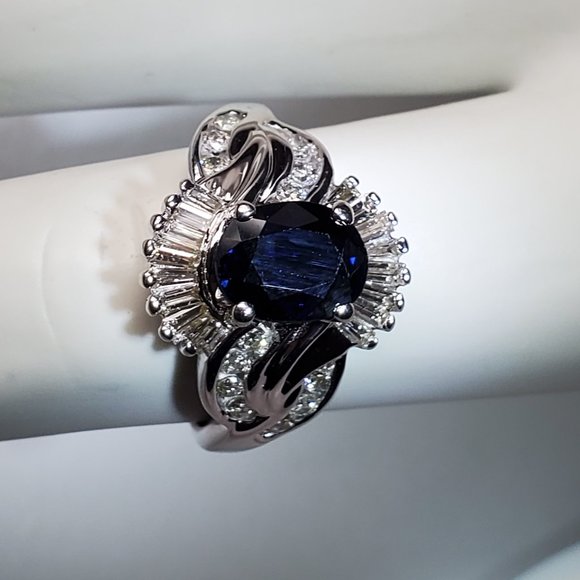 Beautiful design 14K white gold diamond & sapphire ring - Picture 5 of 12